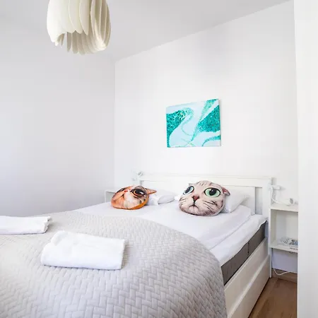 Daire Klimatyczny Victus Z Tarasem & Blisko Plazy By Renters Sopot